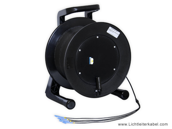 LWL Kabel auf Schill Kabeltrommel GT380 mit eingebauten LC Kupplungen im Trommelkern und abgetrommelter Kabelpeitsche