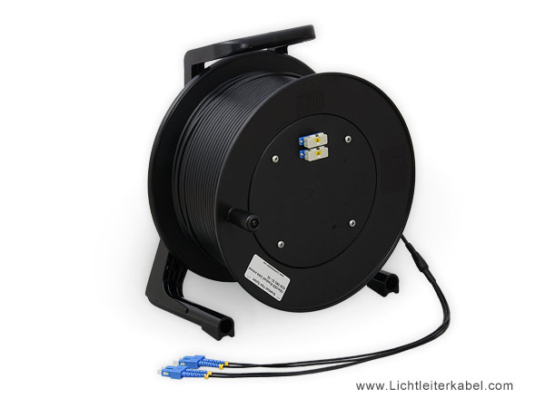 LWL Kabel auf Schill Kabeltrommel GT310 mit eingebauten SC Kupplungen im Trommelkern und abgetrommelter Kabelpeitsche