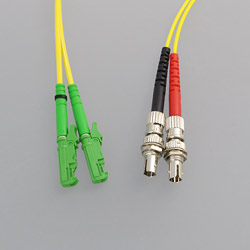 LWL Adapterkabel E2000-APC/ST Singlemode mit Stecker und Buchse LWL Adapterkabel E2000-APC/ST Singlemode mit Stecker und Buchse