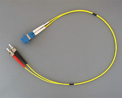LWL Adapterkabel ST/LC Singlemode mit Stecker und Buchse
